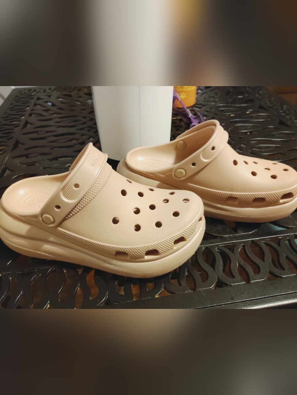 Woman Classic Comfort Crocs - Blush Pink